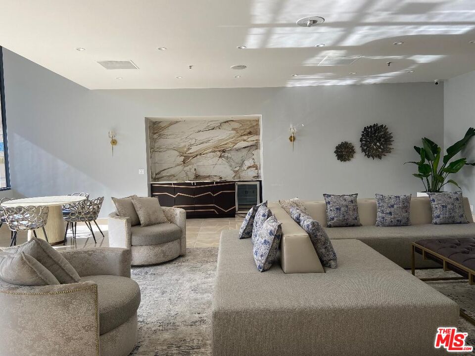10724 Wilshire Blvd Unit: 1409