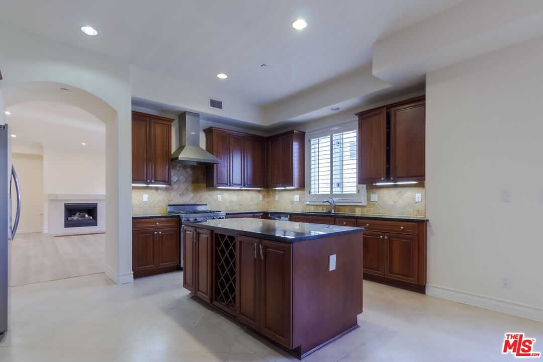 132 S Crescent Dr Unit: 103