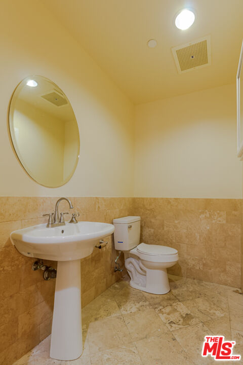 132 S Crescent Dr Unit: 103