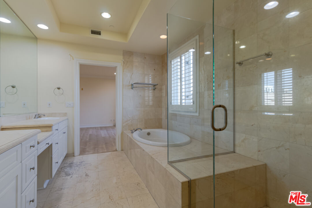 132 S Crescent Dr Unit: 103