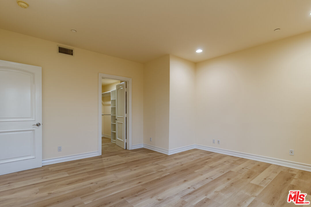 132 S Crescent Dr Unit: 103