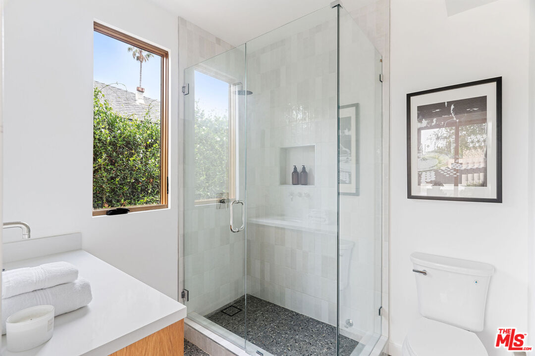 1706 S Carmelina Ave