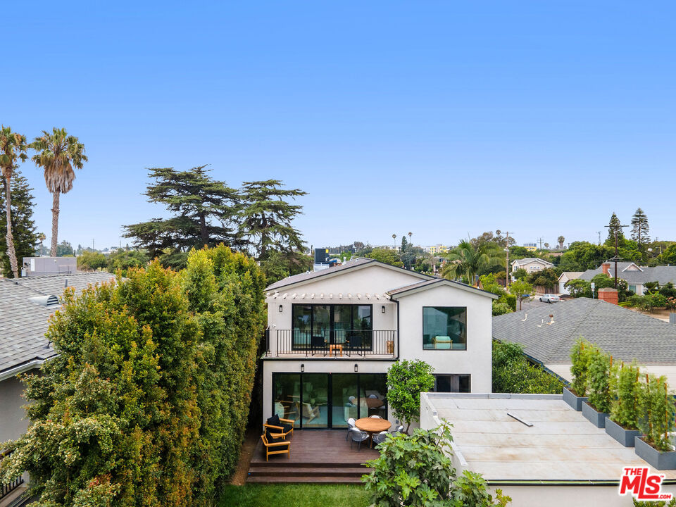 1706 S Carmelina Ave