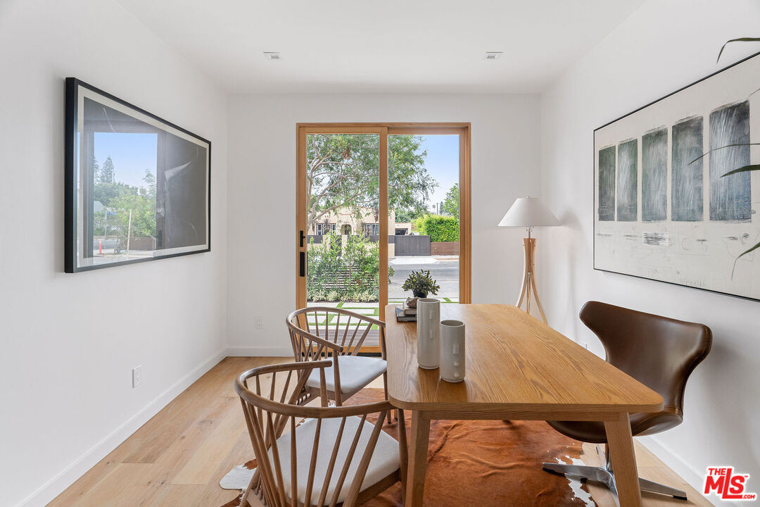 1706 S Carmelina Ave