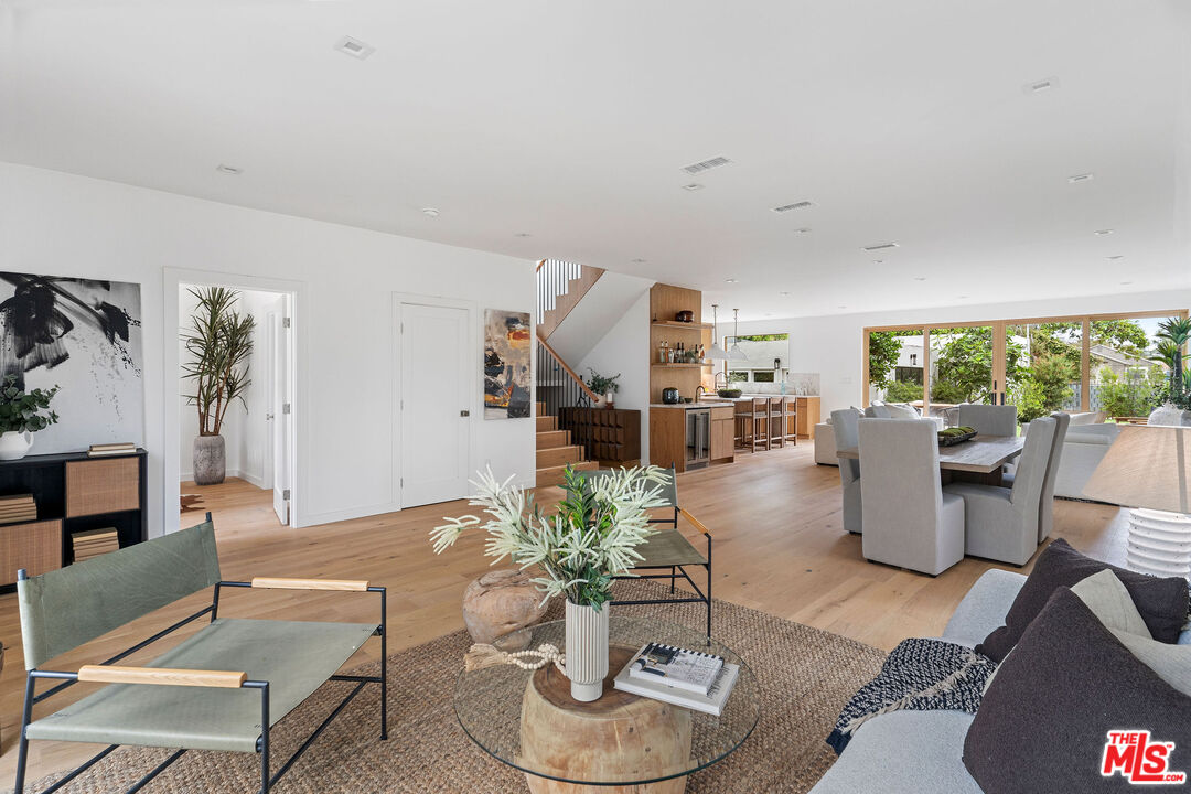 1706 S Carmelina Ave