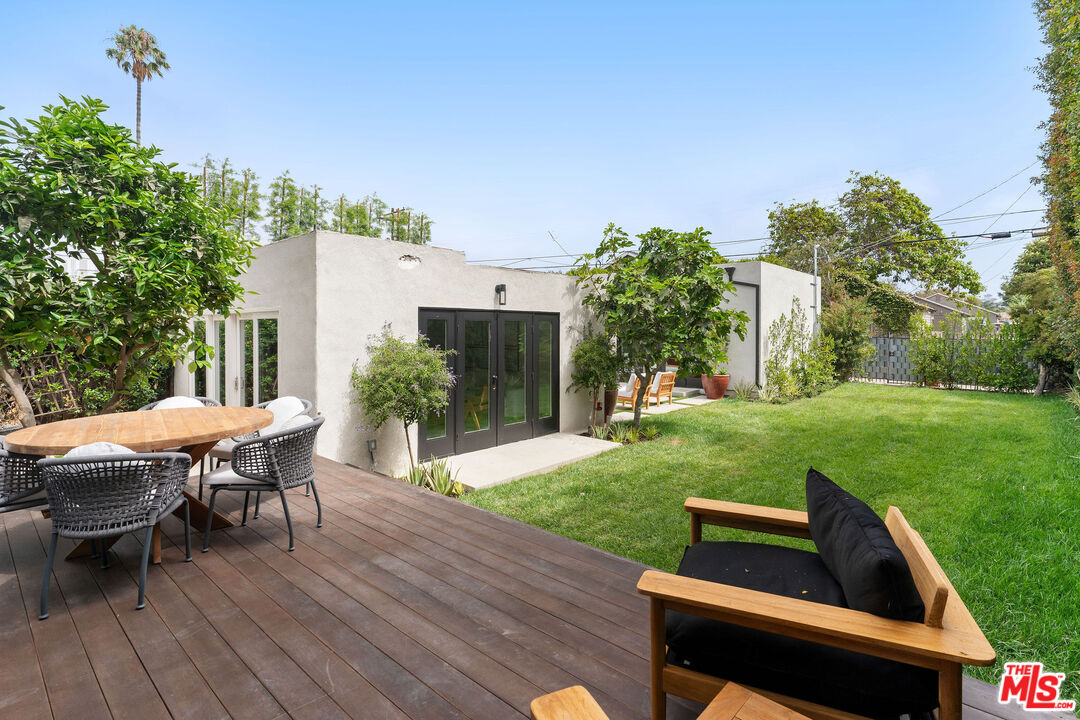 1706 S Carmelina Ave