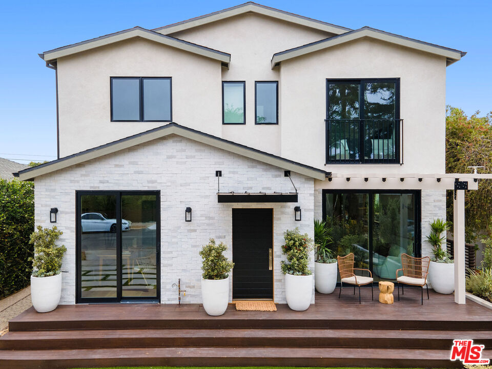 1706 S Carmelina Ave