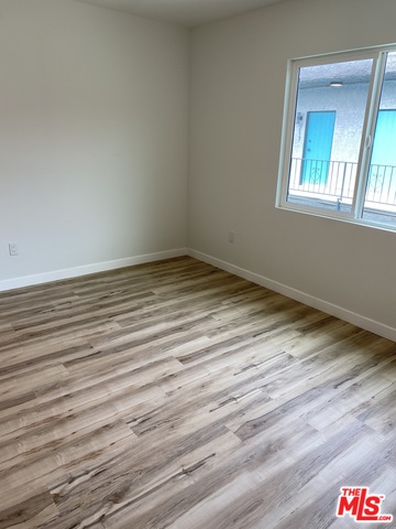 6640 Woodley Ave Unit: 208
