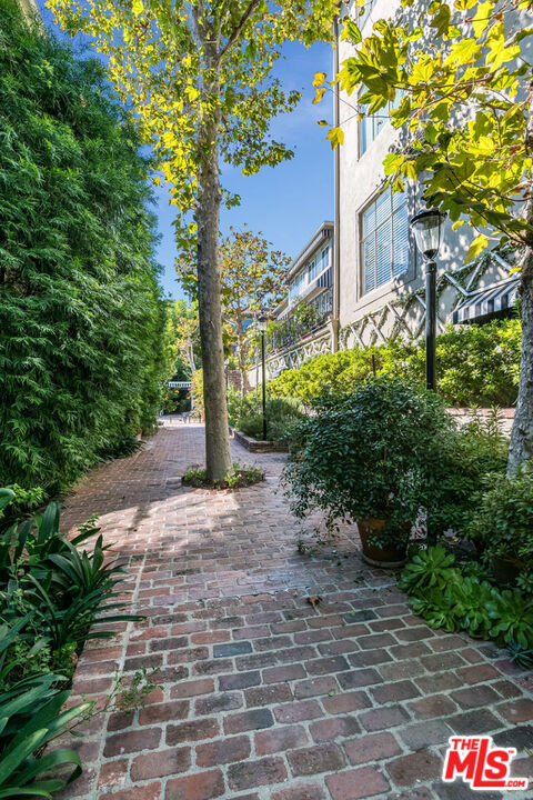 1223 SUNSET PLAZA DR., UNIT A