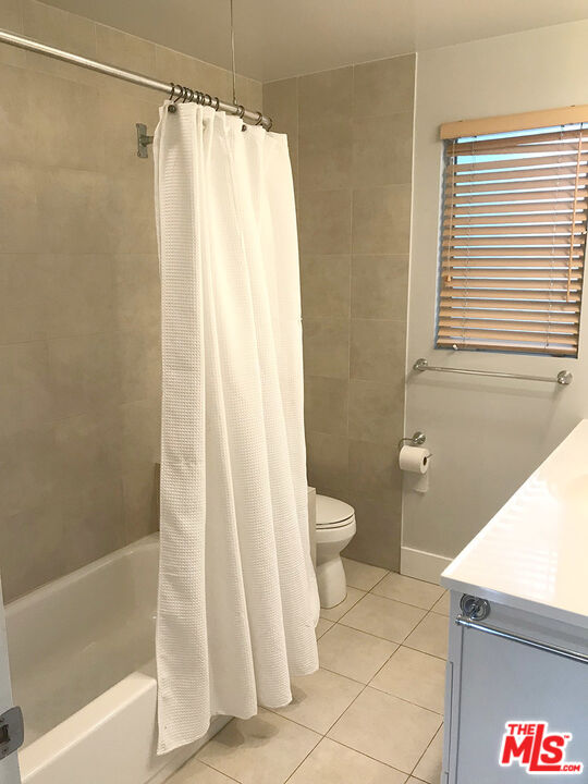 1223 SUNSET PLAZA DR., UNIT A