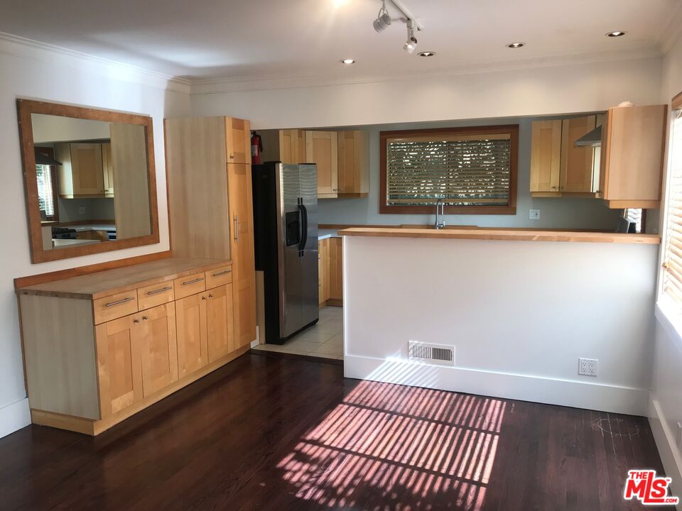 1223 SUNSET PLAZA DR., UNIT A