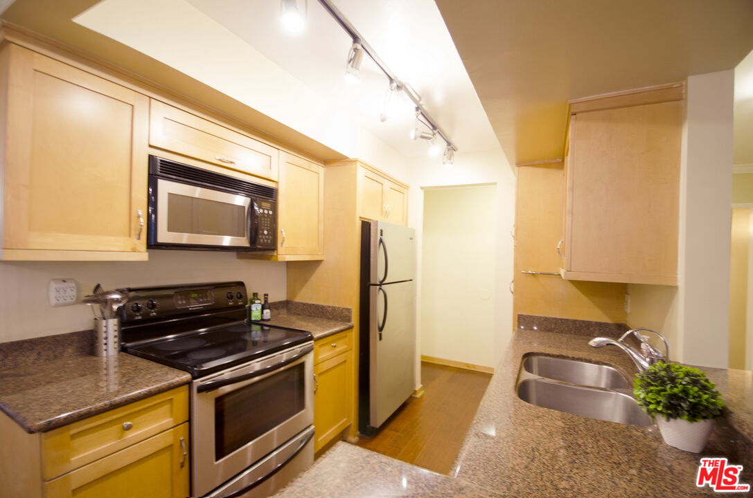 1745 CAMINO PALMERO ST Unit: 104