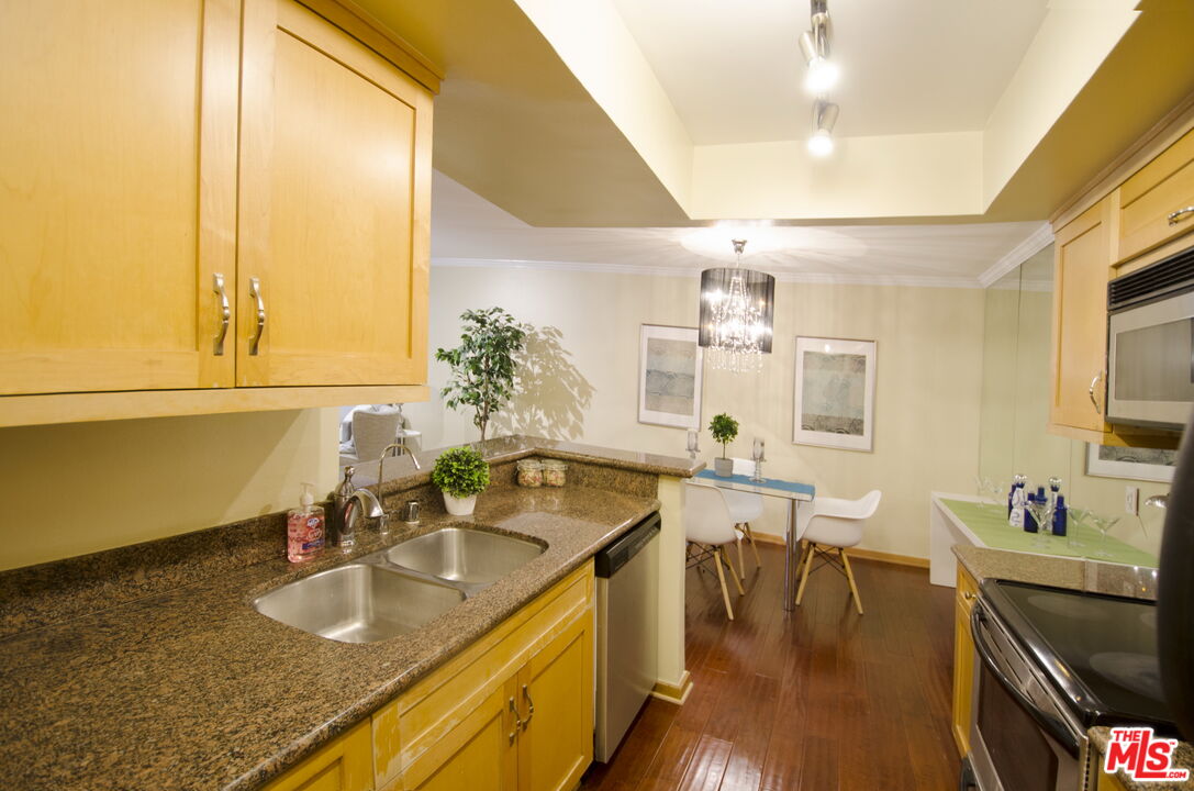 1745 CAMINO PALMERO ST Unit: 104