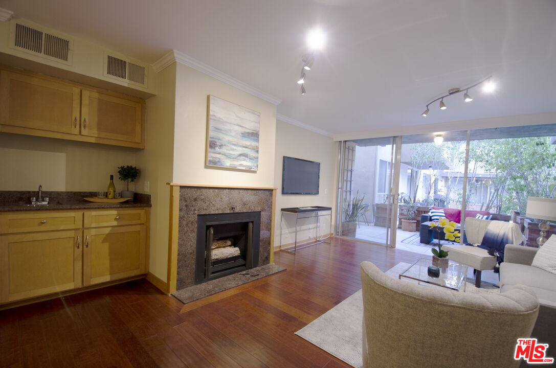 1745 CAMINO PALMERO ST Unit: 104