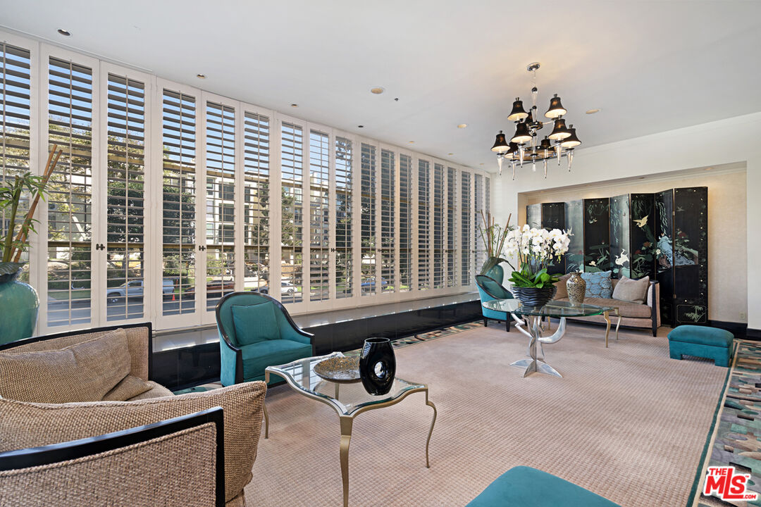 1333 S BEVERLY GLEN Unit: 302