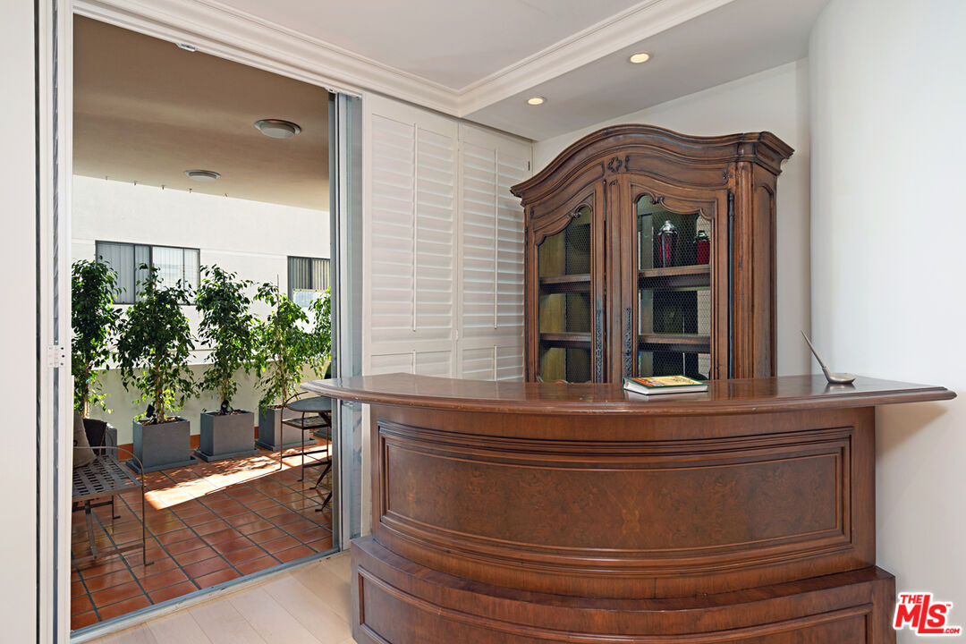 1333 S BEVERLY GLEN Unit: 302