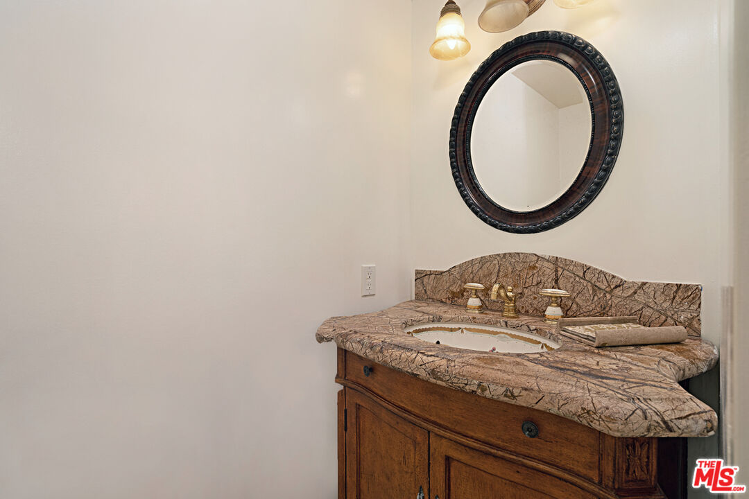 1333 S BEVERLY GLEN Unit: 302