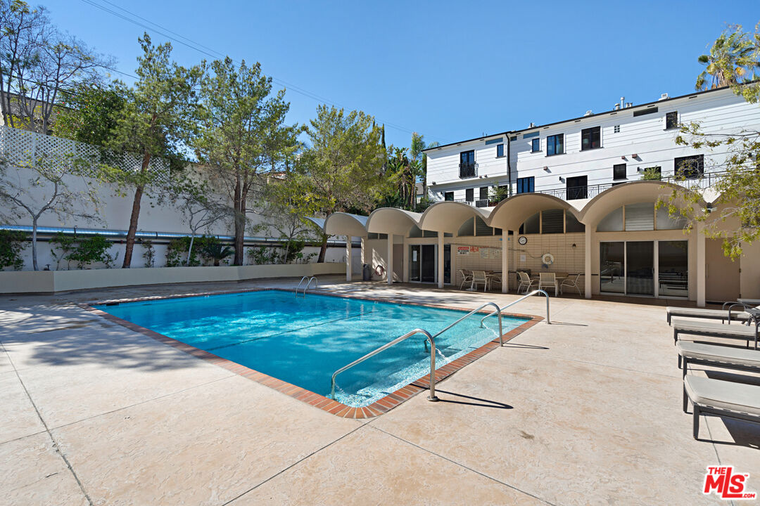 1333 S BEVERLY GLEN Unit: 302