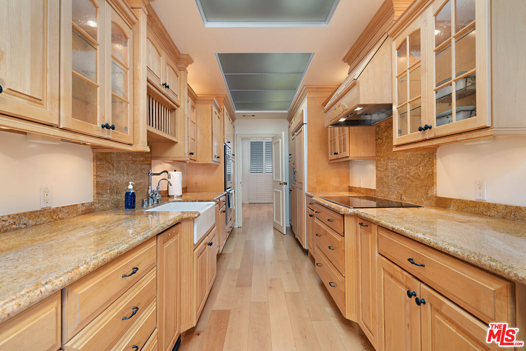 1333 S BEVERLY GLEN Unit: 302