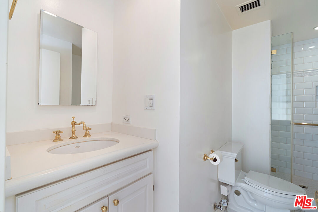 1333 S BEVERLY GLEN Unit: 302