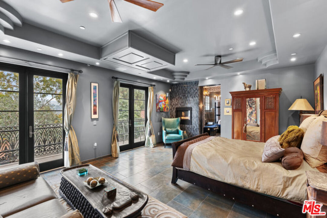 2316 Silver Ridge Ave