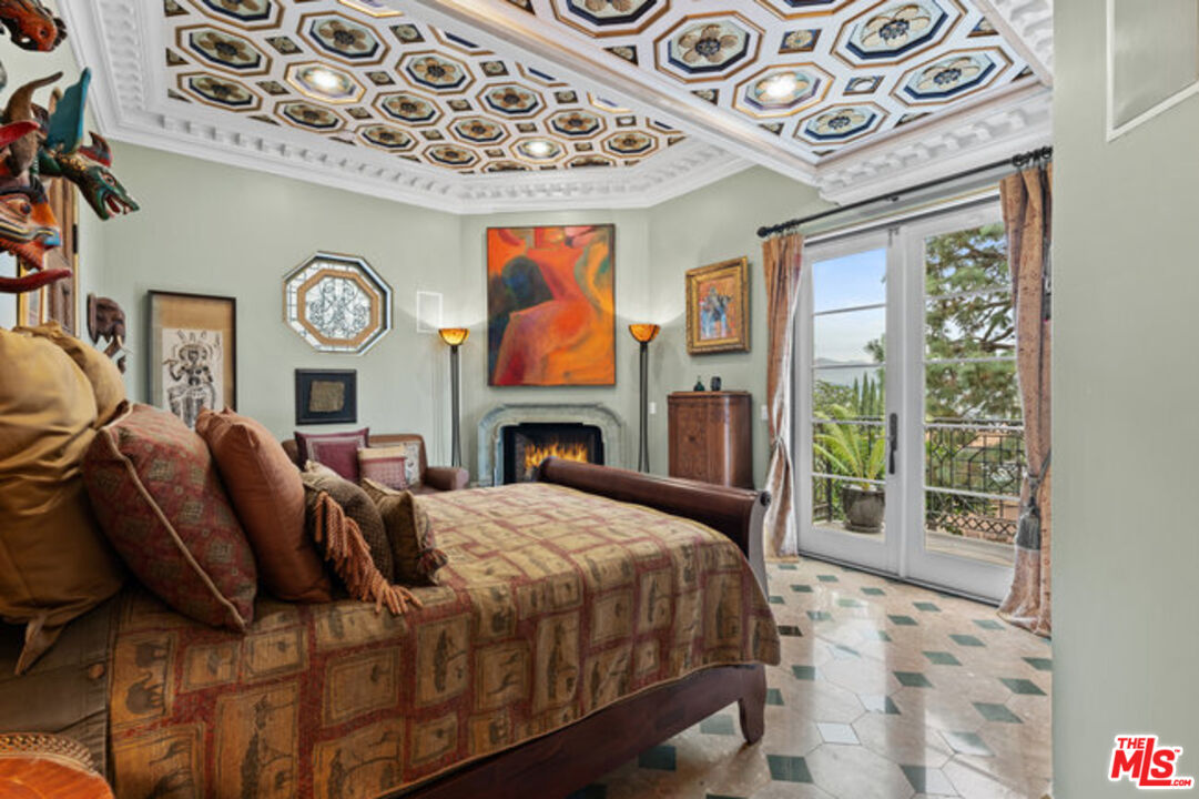 2316 Silver Ridge Ave