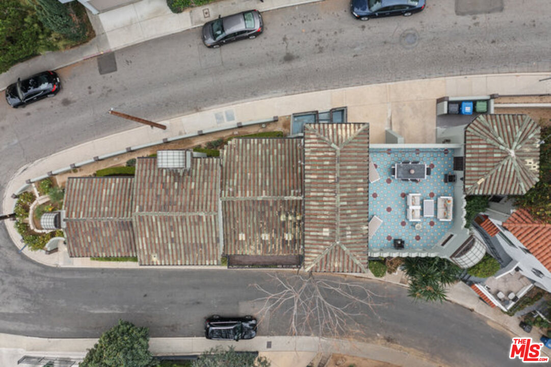 2316 Silver Ridge Ave