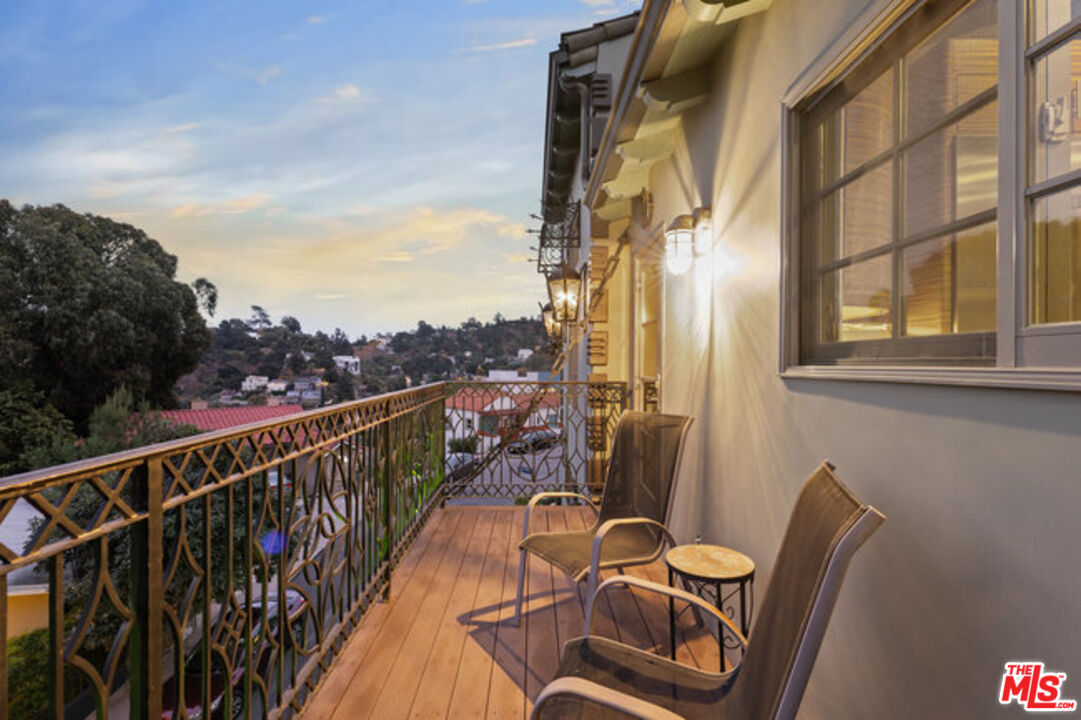 2316 Silver Ridge Ave