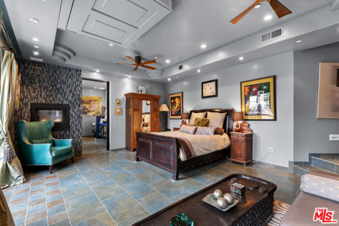 2316 Silver Ridge Ave