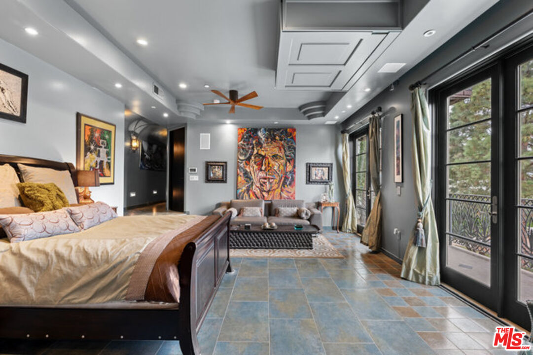 2316 Silver Ridge Ave