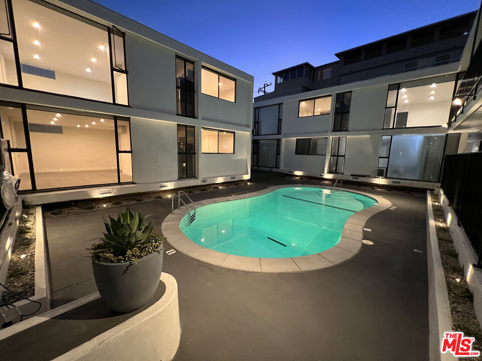 9500 W Olympic Blvd Unit: 205