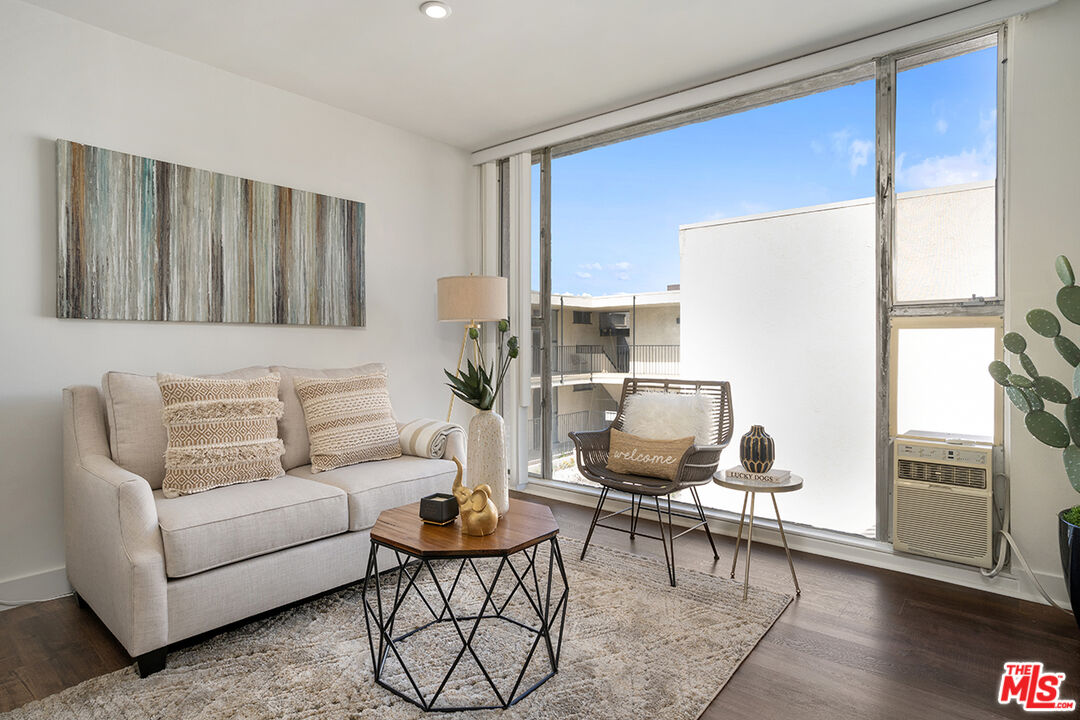 9500 W Olympic Blvd Unit: 205