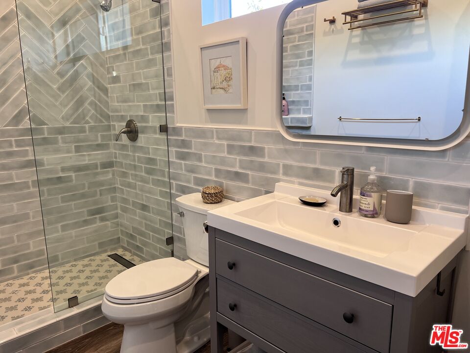 4281 Jackson Ave Unit: Unit A