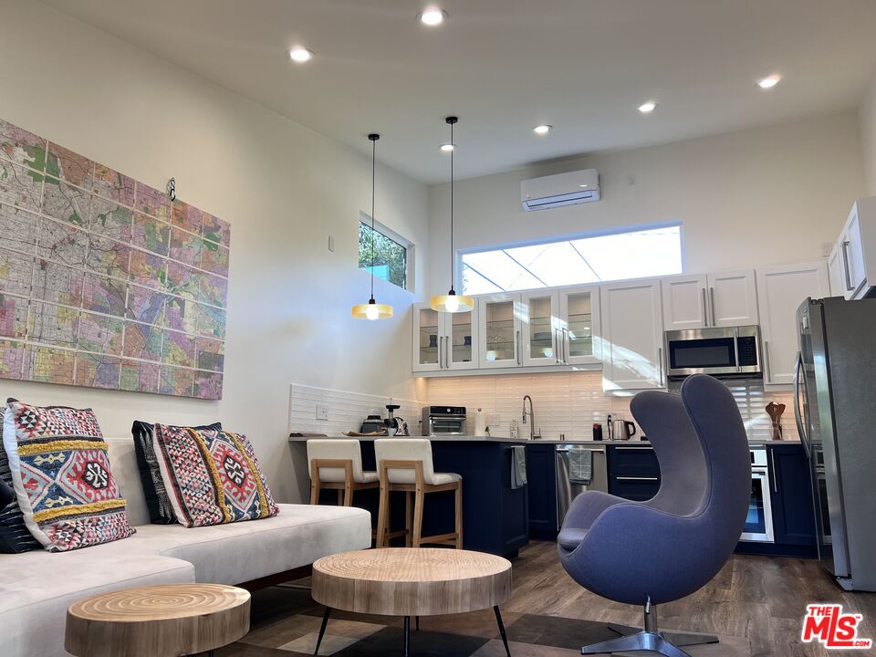 4281 Jackson Ave Unit: Unit A