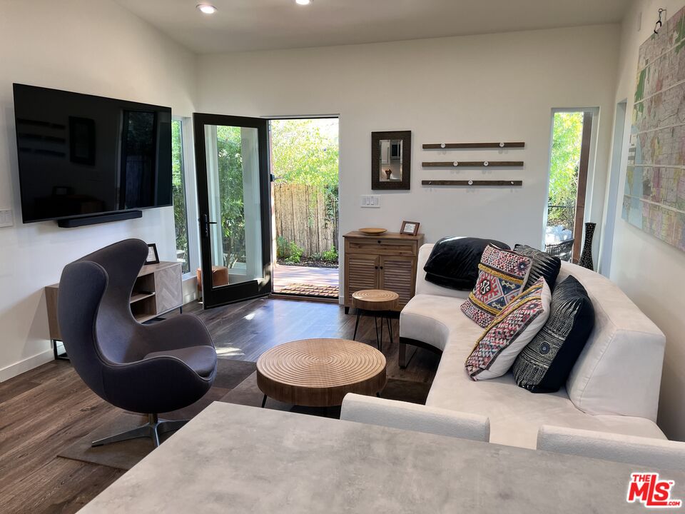 4281 Jackson Ave Unit: Unit A