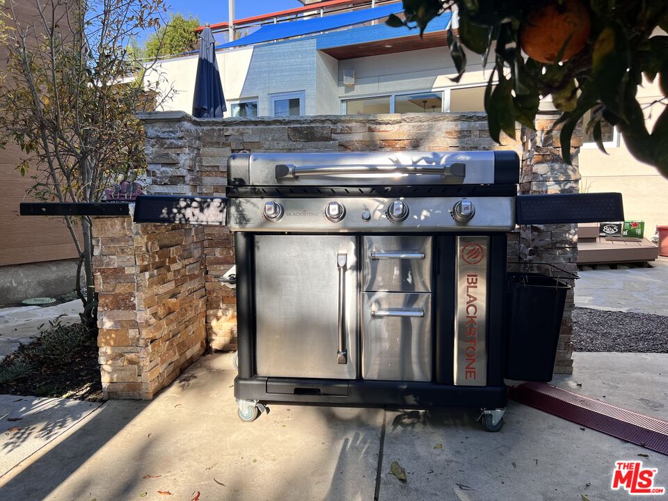 4281 Jackson Ave Unit: Unit A