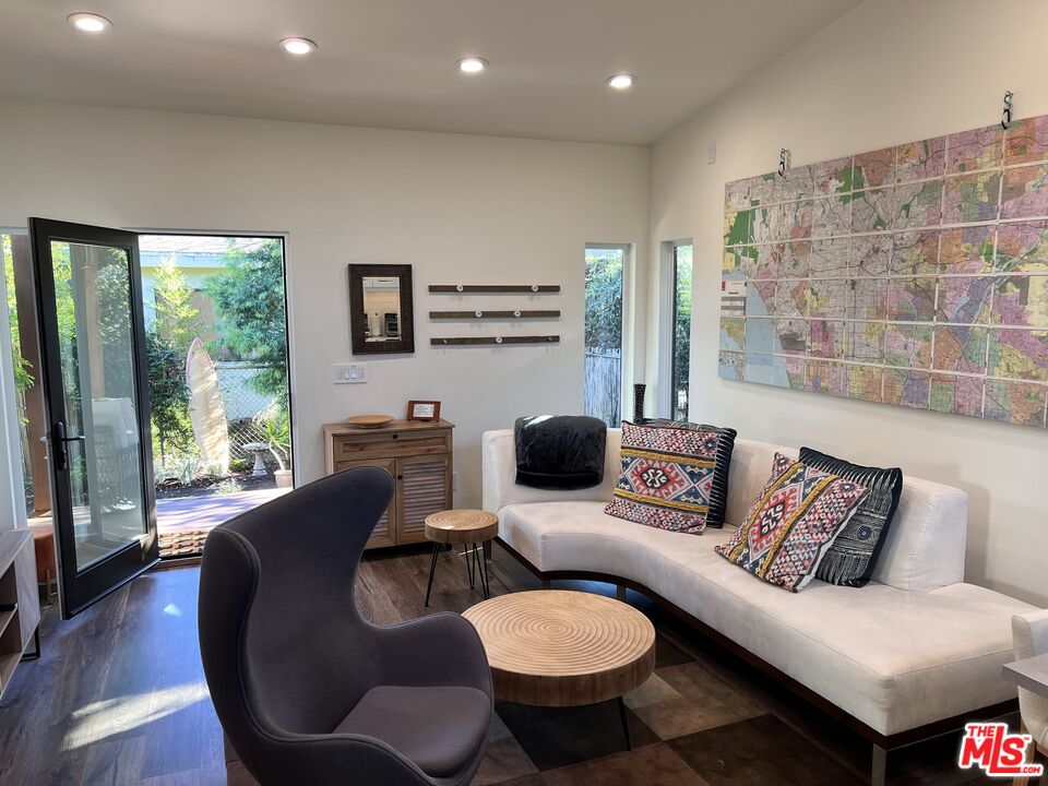 4281 Jackson Ave Unit: Unit A