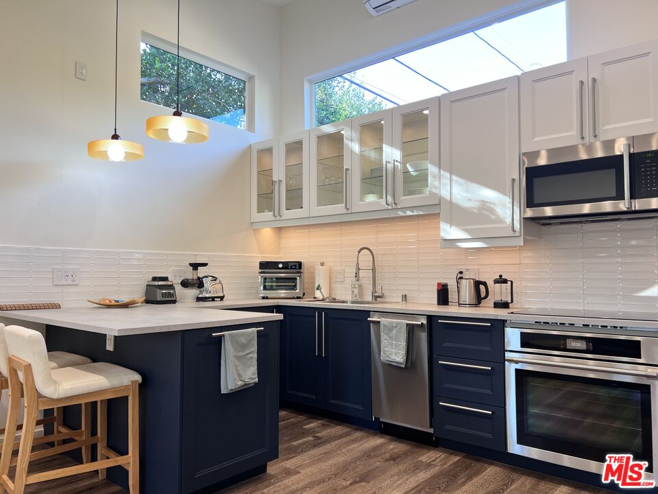 4281 Jackson Ave Unit: Unit A