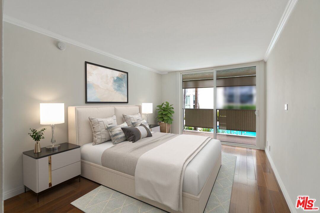 848 N Kings Rd Unit: 107