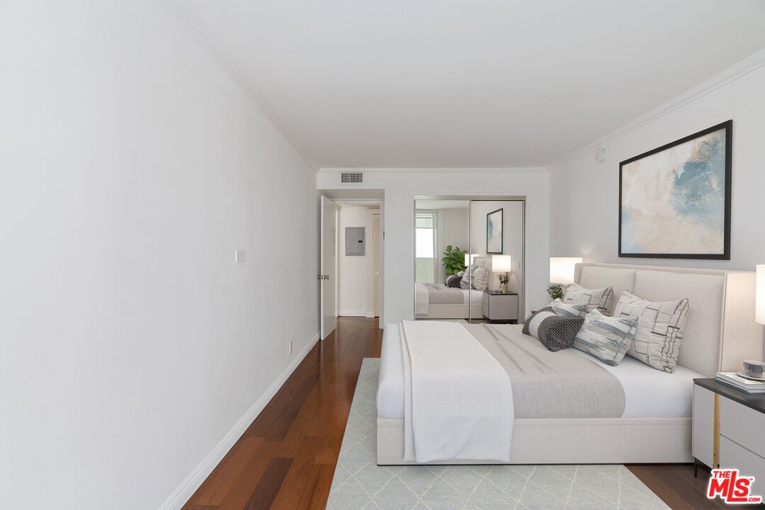 848 N Kings Rd Unit: 107