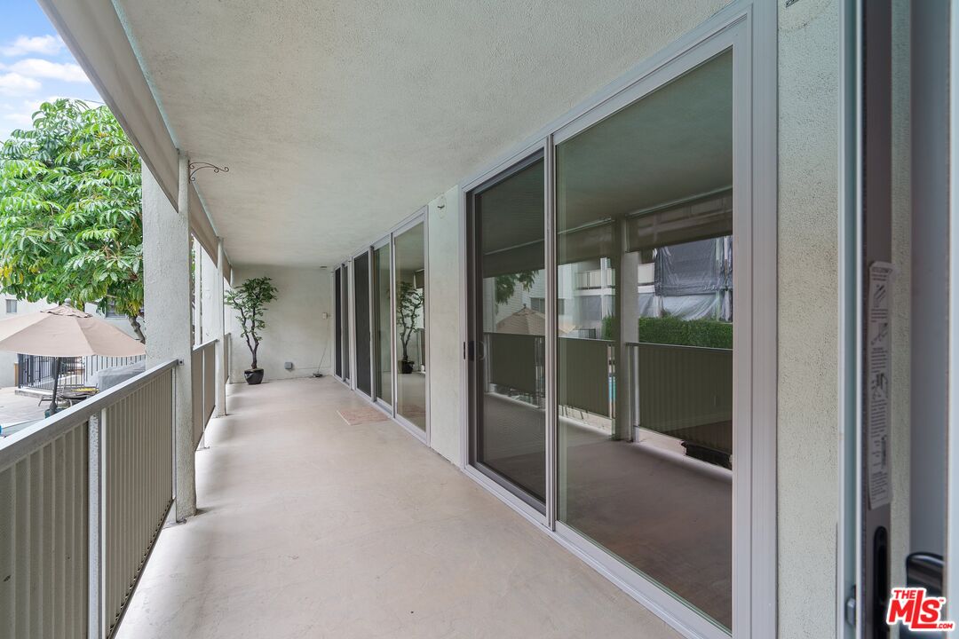 848 N Kings Rd Unit: 107