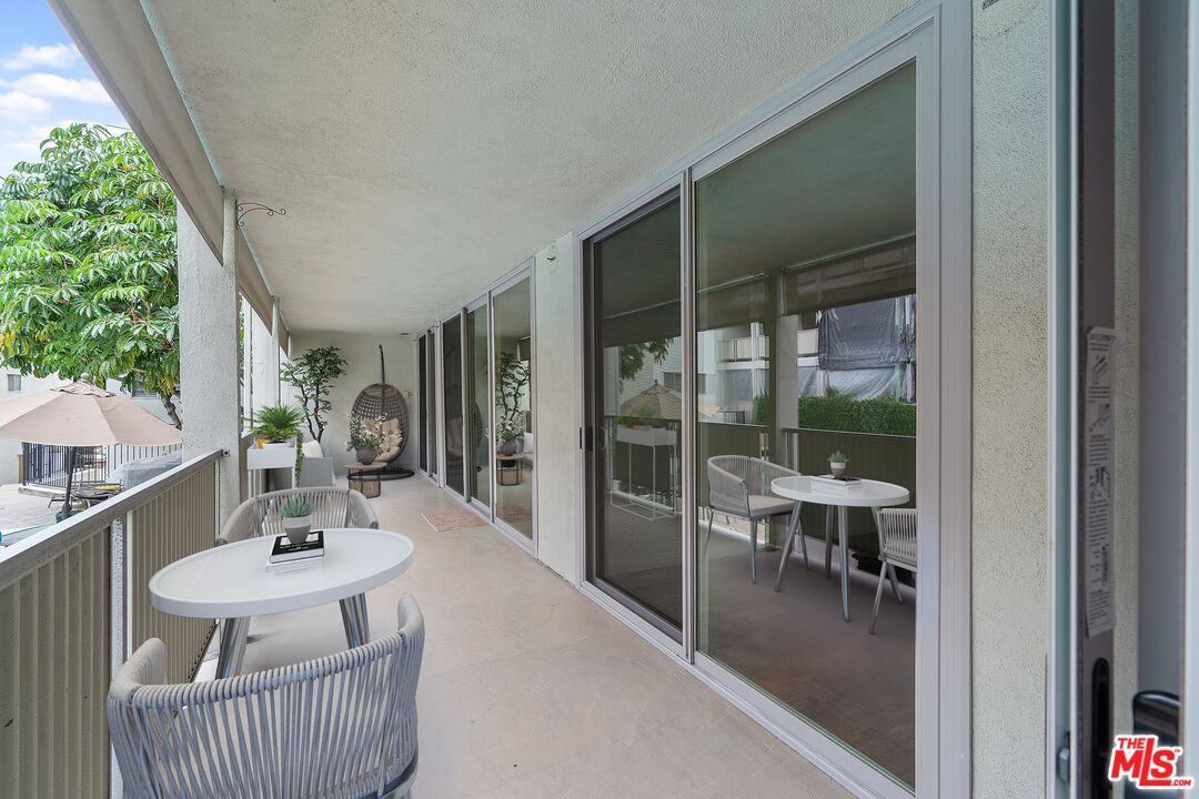 848 N Kings Rd Unit: 107