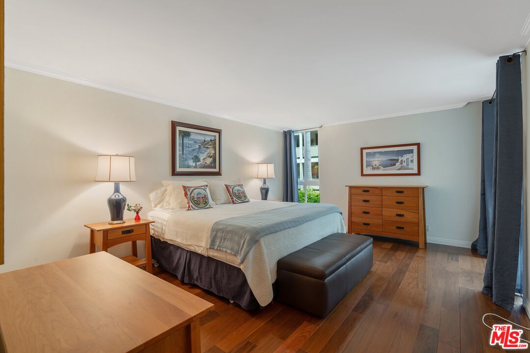 848 N Kings Rd Unit: 107