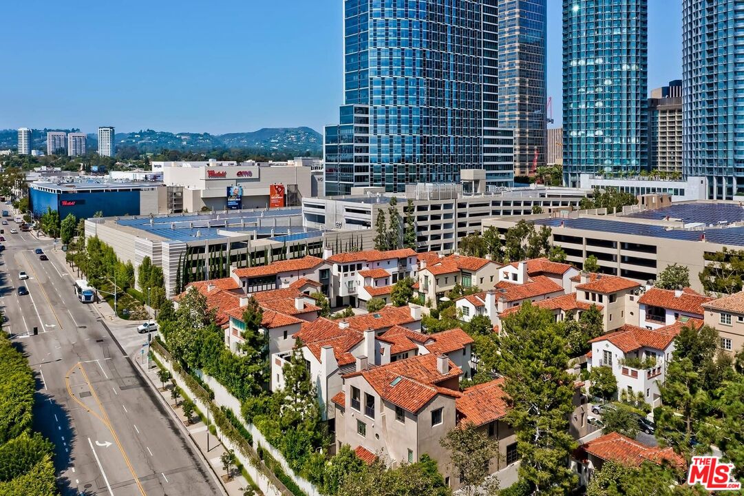 2183 Century Woods Way