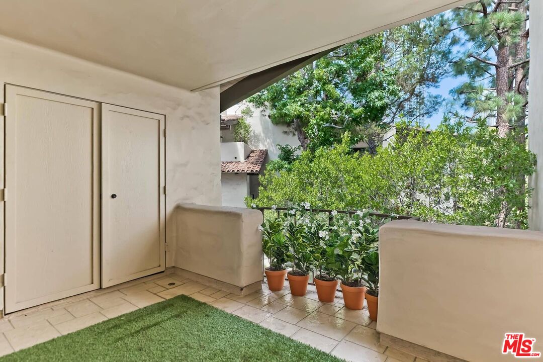 2183 Century Woods Way