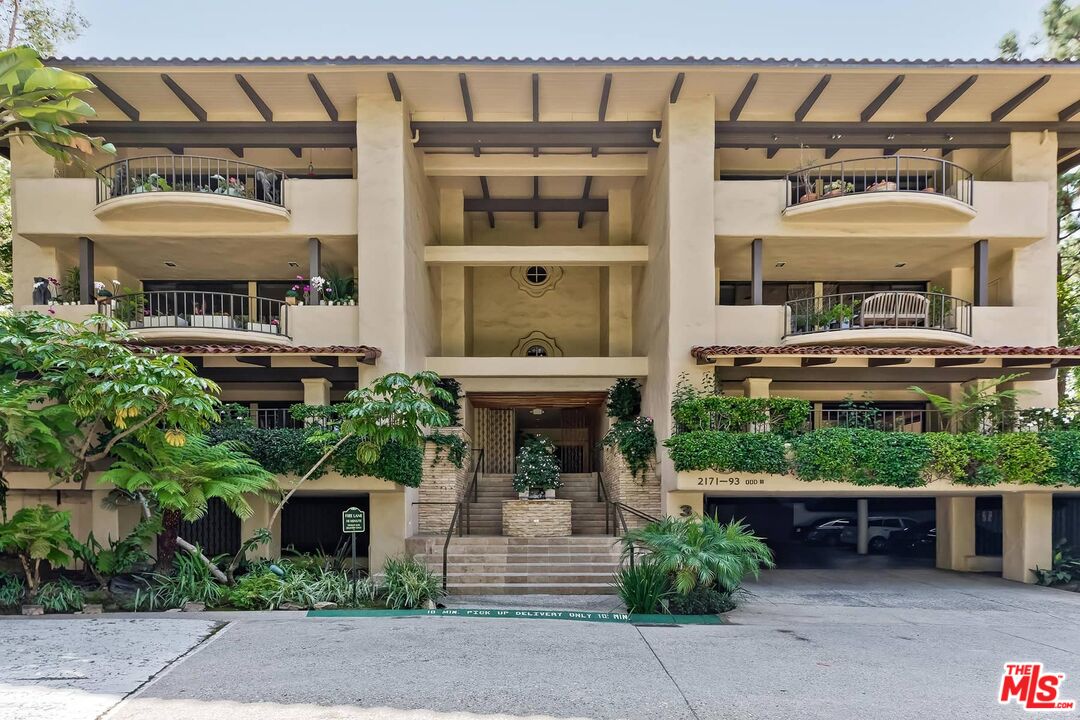 2183 Century Woods Way