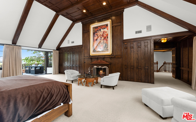 2781 Benedict Canyon Dr