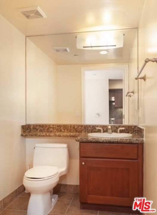 1246 Armacost Ave Unit: 202