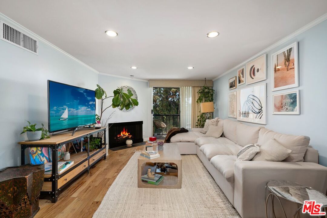 8530 Holloway Dr Unit: 210