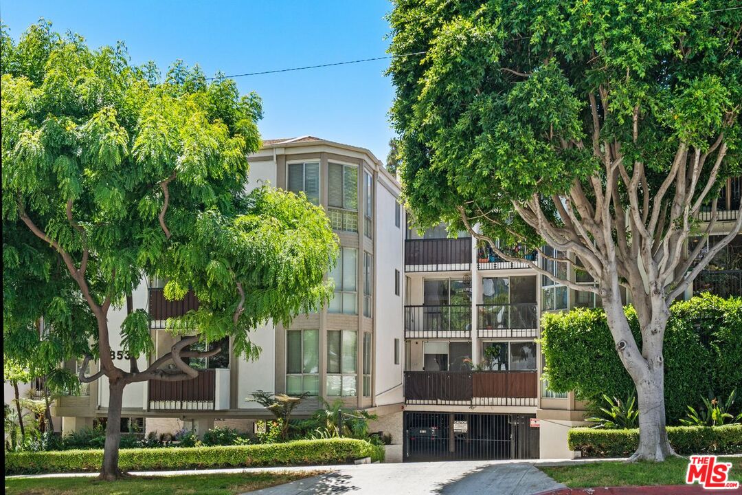 8530 Holloway Dr Unit: 210